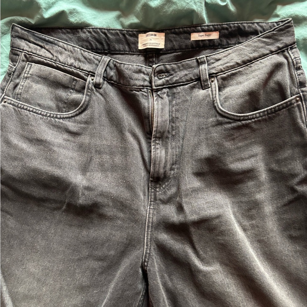 Wide-leg black denim pants